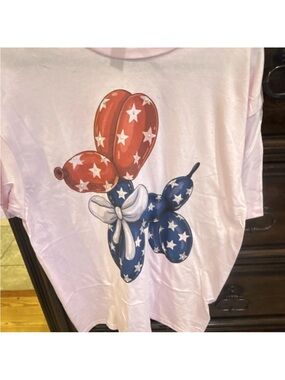 Gildan Pink Women’s Tee with Red & Blue Star Balloon Dog Graphic